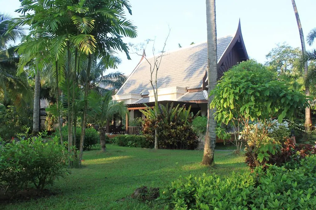Mukdara Beach Villa & Spa Resort Khao Lak 4*,